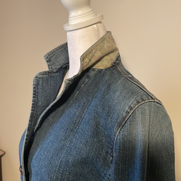 Gap Jean jacket woman’s size 6 - Picture 9 of 12